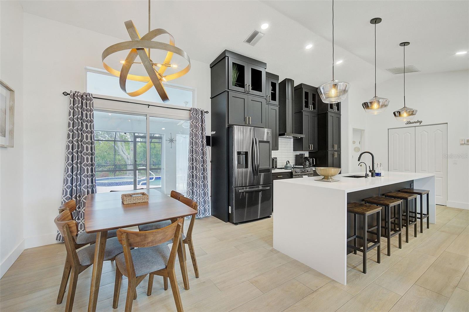 Image 4 of 57 For 7251 Sunnybrook Boulevard