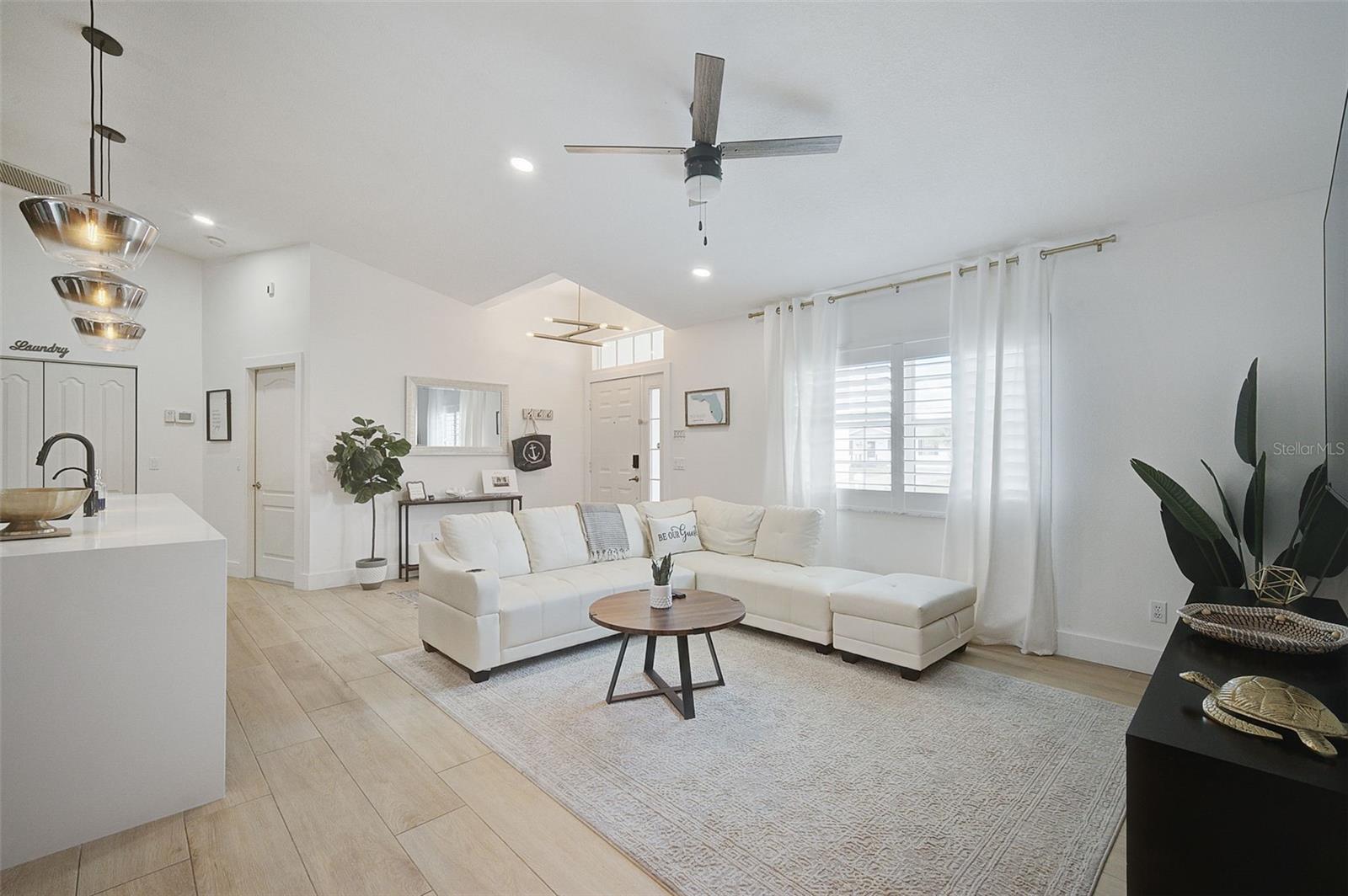Image 5 of 57 For 7251 Sunnybrook Boulevard