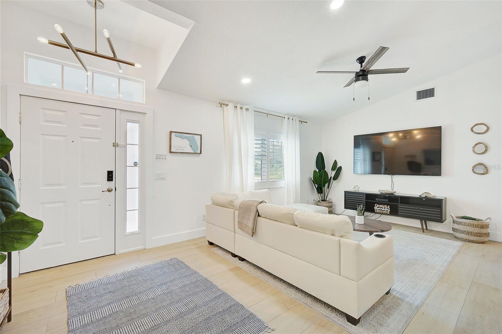 Image 6 of 57 For 7251 Sunnybrook Boulevard