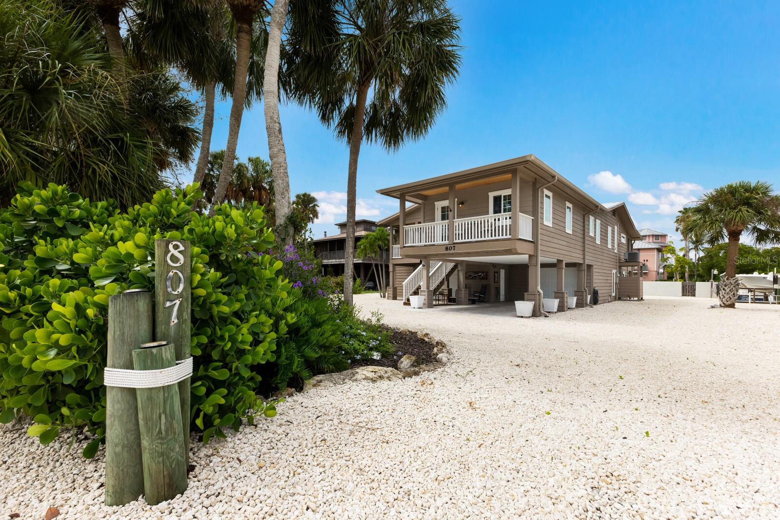 Image 2 of 66 For 807 Bay Boulevard