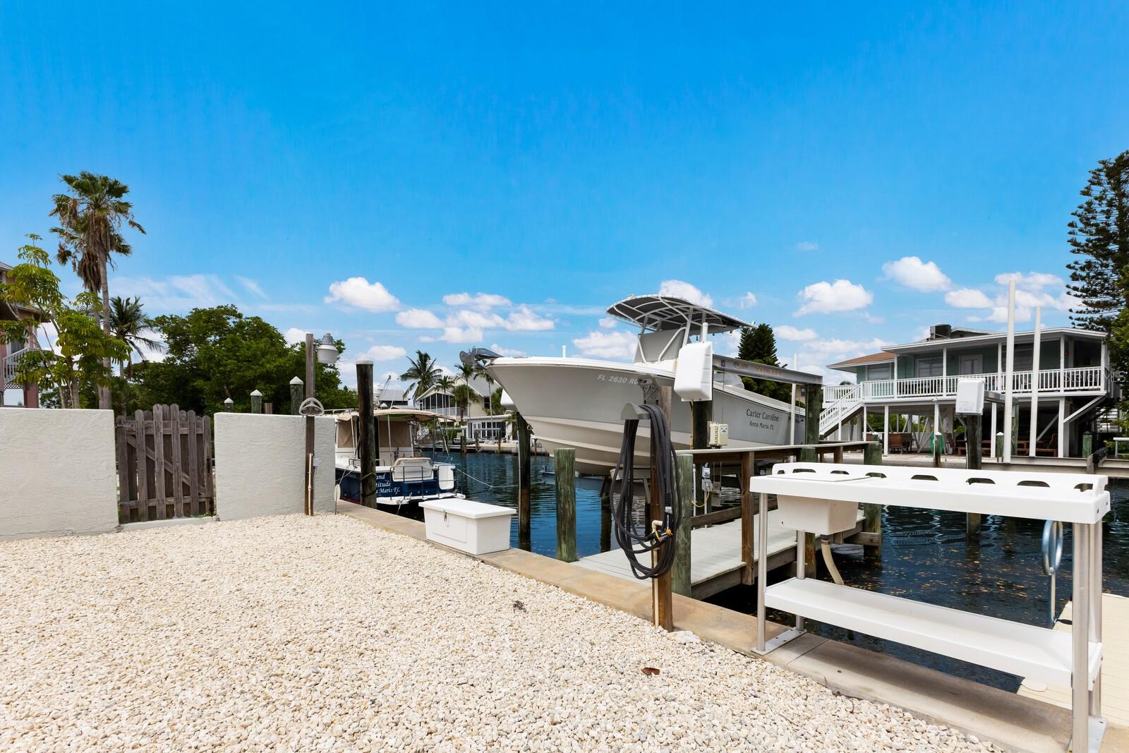 Image 8 of 66 For 807 Bay Boulevard