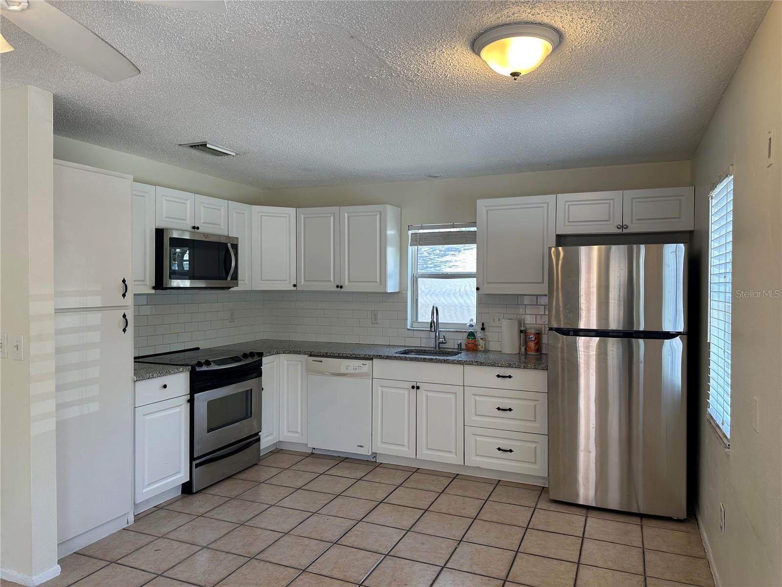 Image 13 of 20 For 1630 Redwood Street B-1