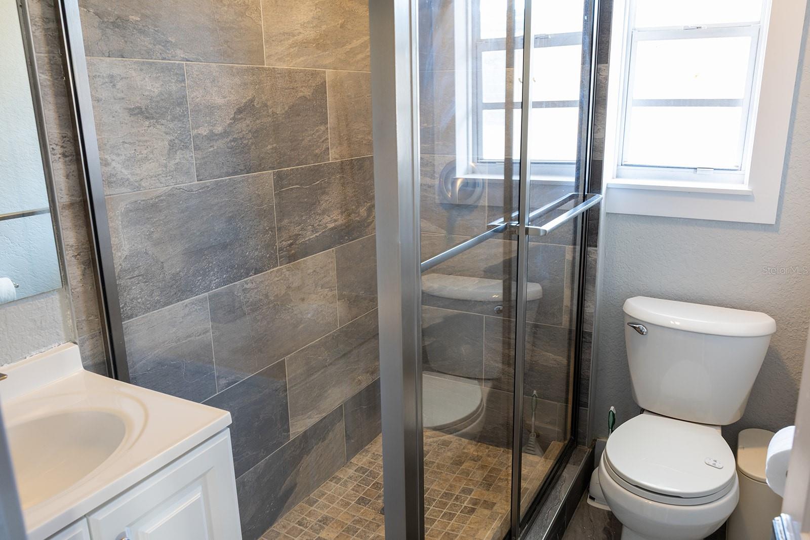 Image 16 of 27 For 1305 20th Street W