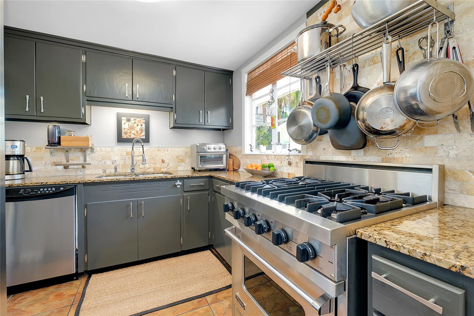 Image 15 of 44 For 1739 Oak Street