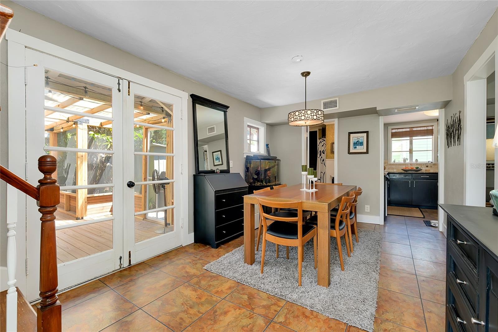 Image 17 of 44 For 1739 Oak Street
