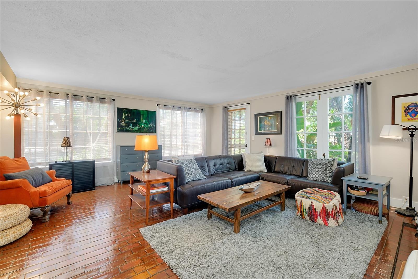 Image 7 of 44 For 1739 Oak Street