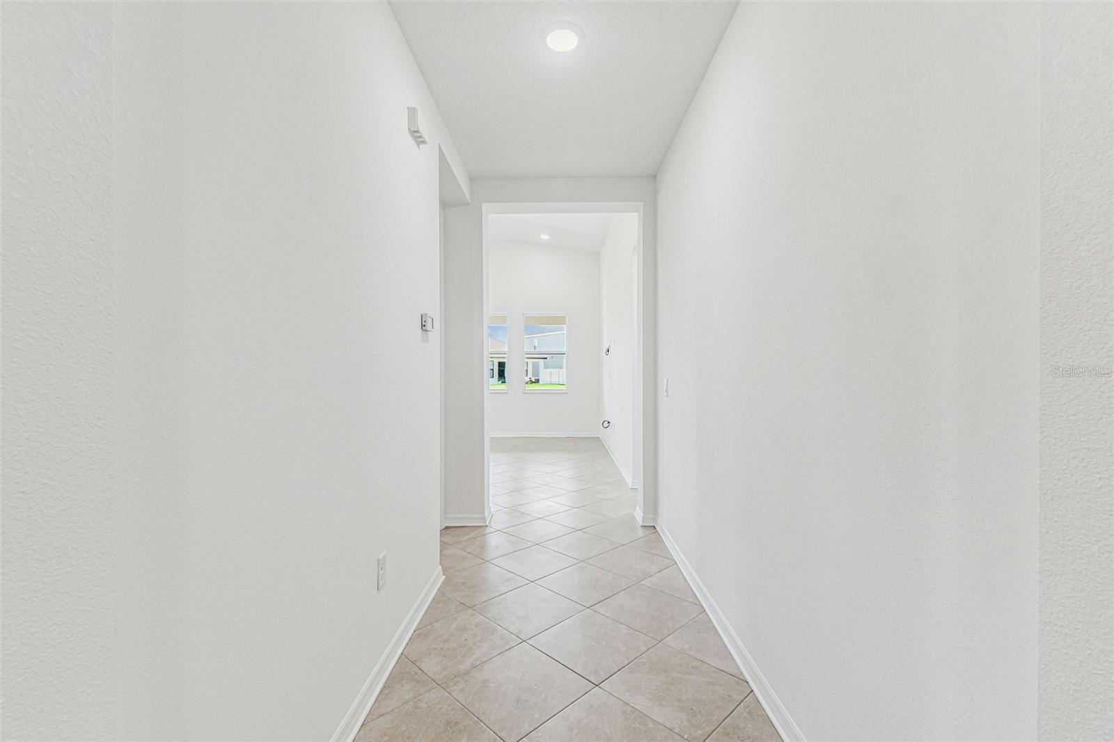 Image 11 of 86 For 278 Hillshire Place