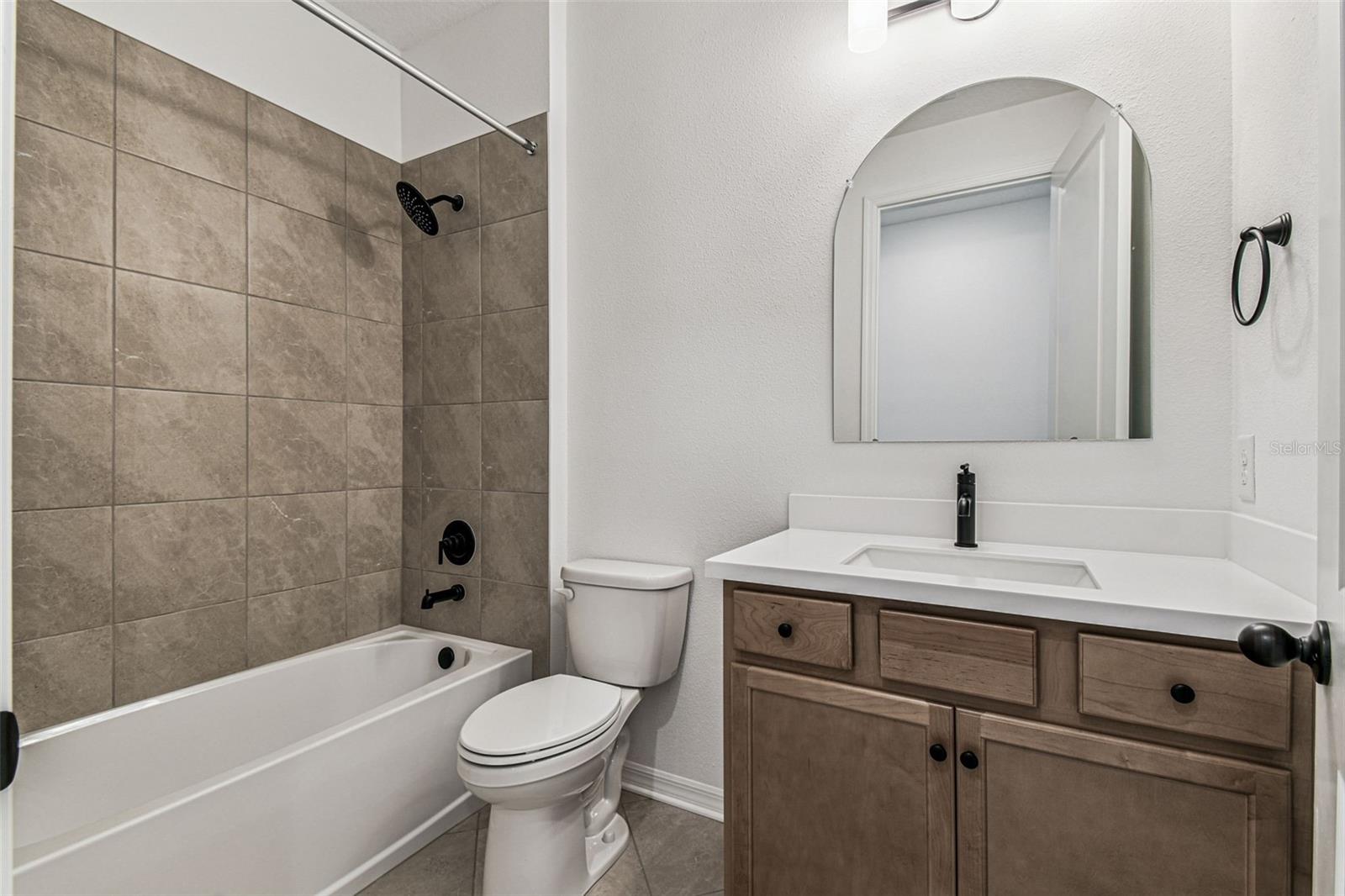 Image 23 of 86 For 278 Hillshire Place