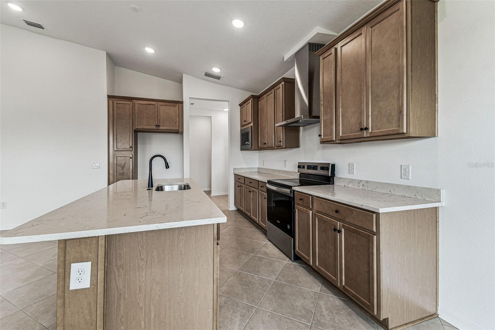 Image 29 of 86 For 278 Hillshire Place