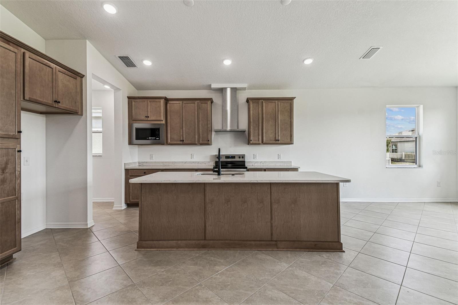 Image 30 of 86 For 278 Hillshire Place