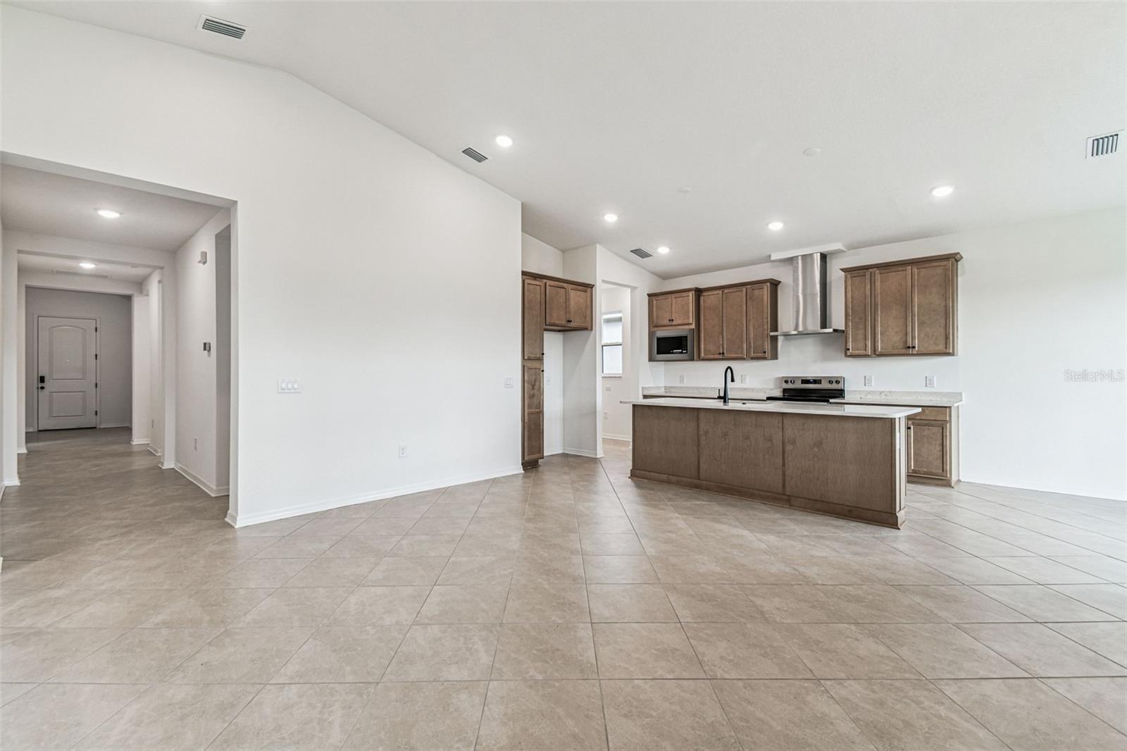 Image 31 of 86 For 278 Hillshire Place