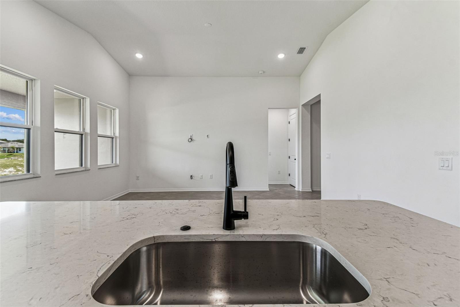 Image 33 of 86 For 278 Hillshire Place