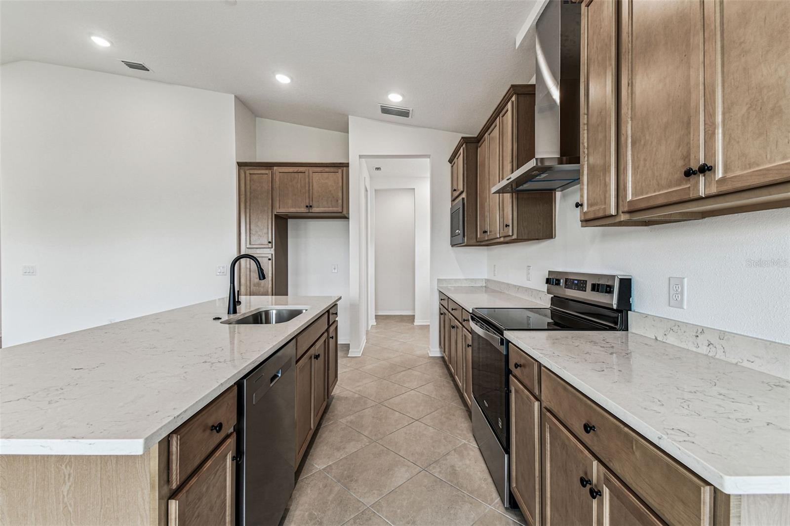 Image 35 of 86 For 278 Hillshire Place