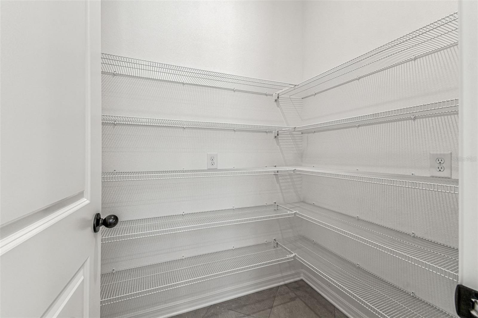 Image 37 of 86 For 278 Hillshire Place