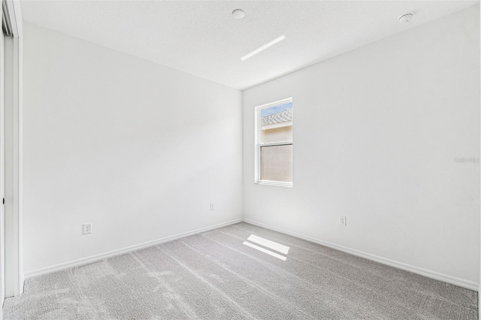 Image 39 of 86 For 278 Hillshire Place