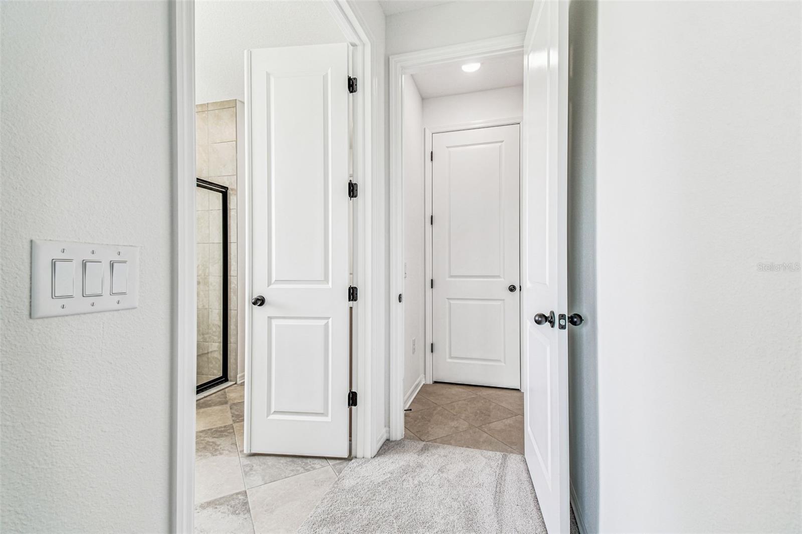 Image 42 of 86 For 278 Hillshire Place