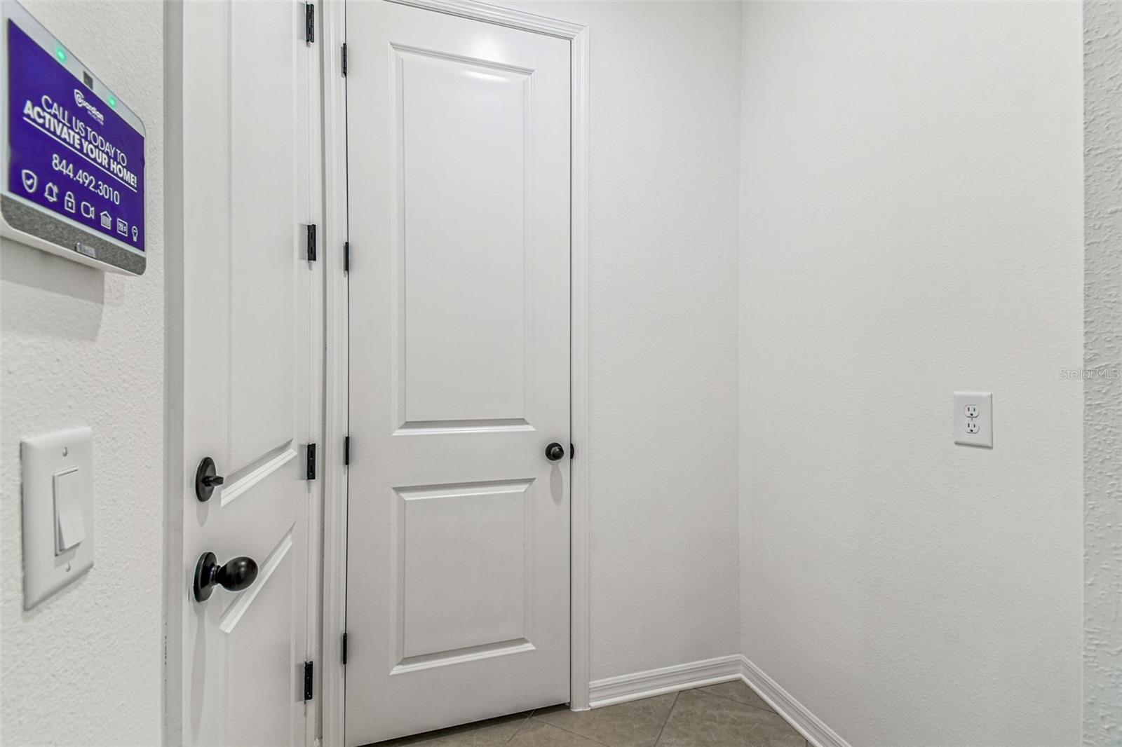 Image 54 of 86 For 278 Hillshire Place