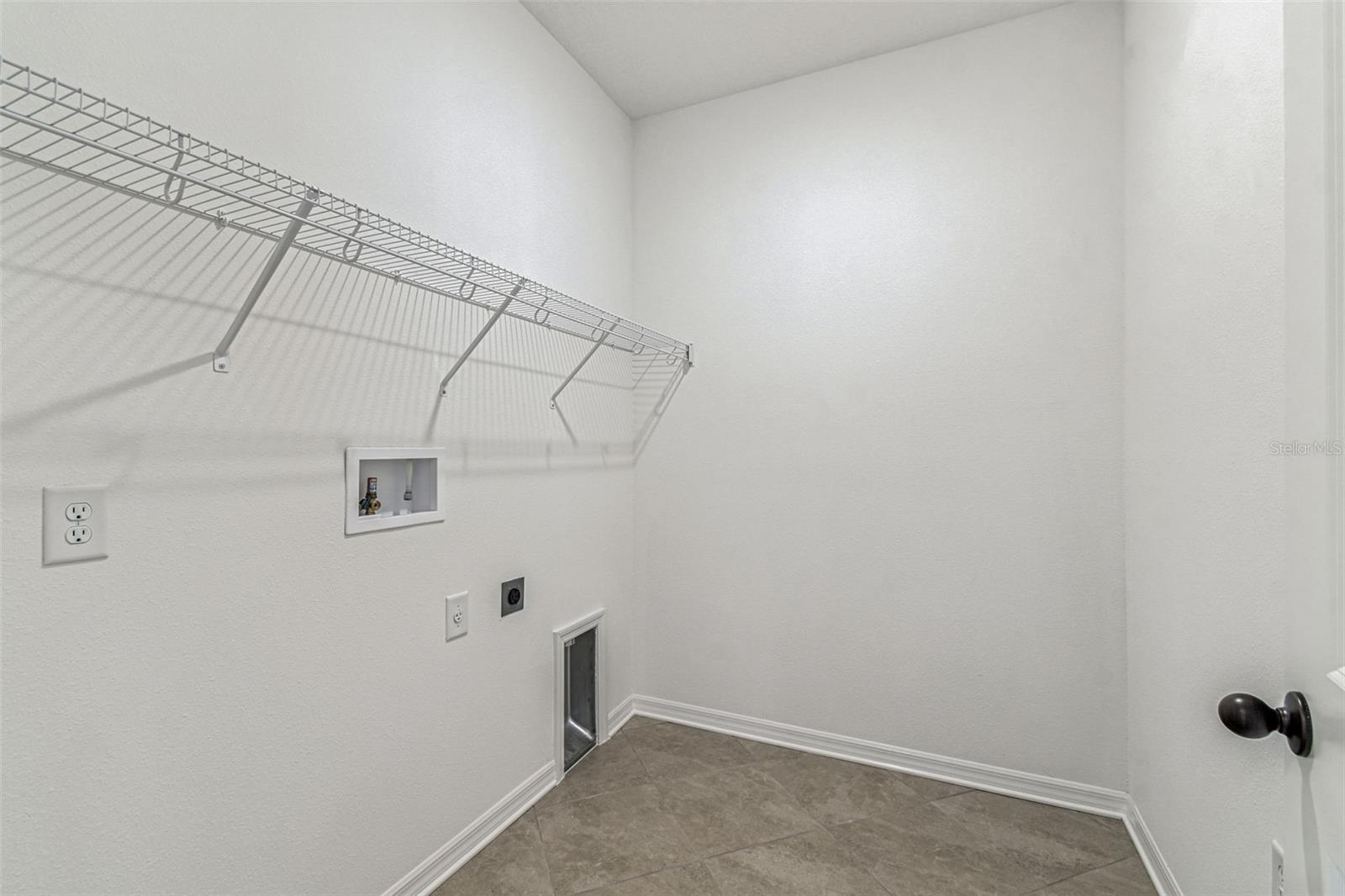 Image 58 of 86 For 278 Hillshire Place