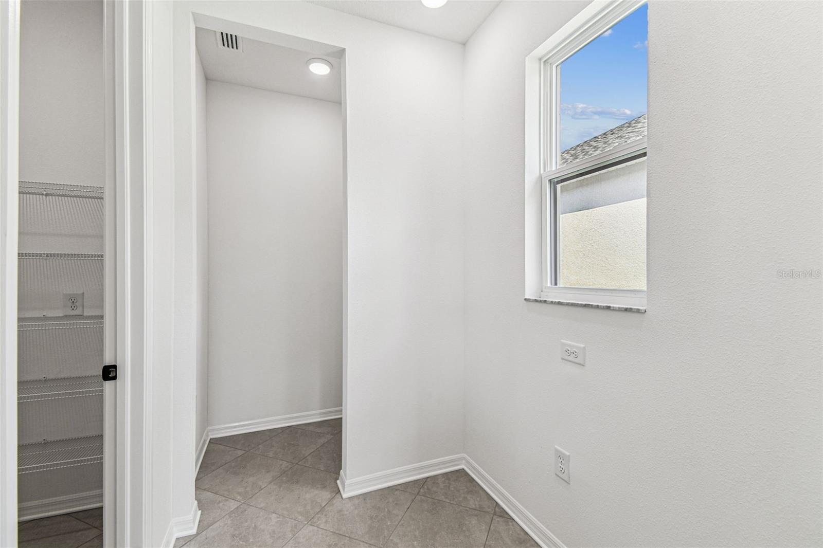 Image 59 of 86 For 278 Hillshire Place