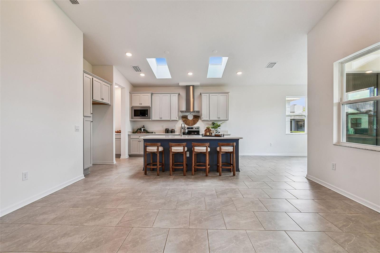 Image 14 of 77 For 11818 Moonsail Drive