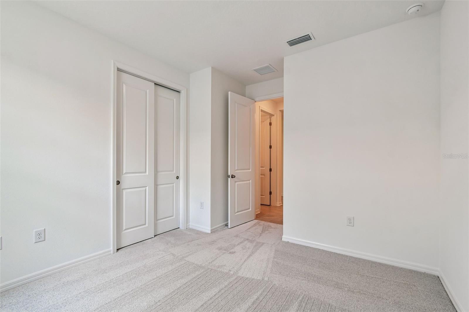 Image 34 of 77 For 11818 Moonsail Drive