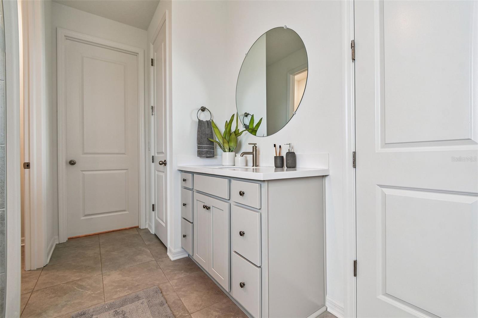 Image 41 of 77 For 11818 Moonsail Drive