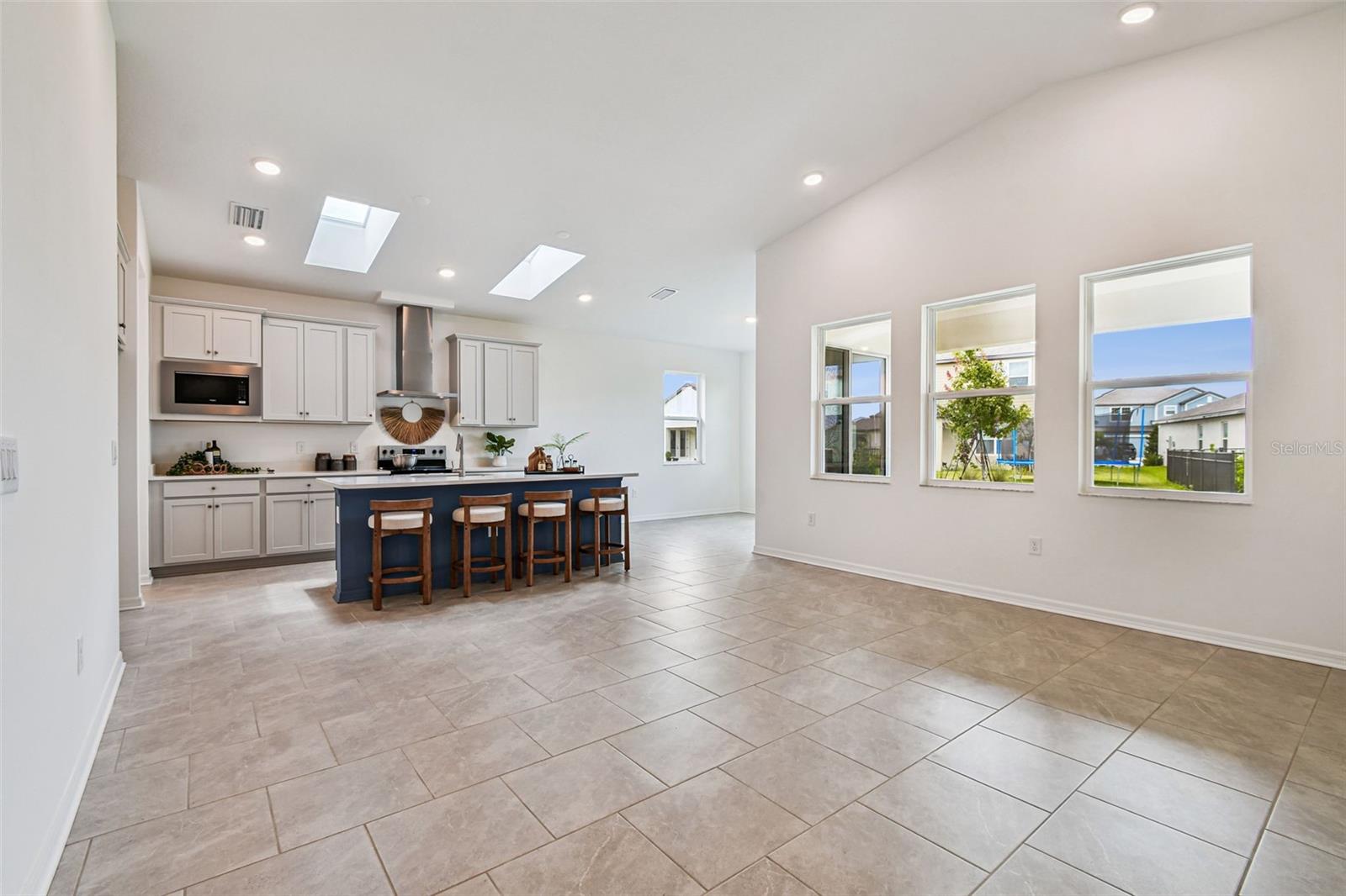Image 43 of 77 For 11818 Moonsail Drive