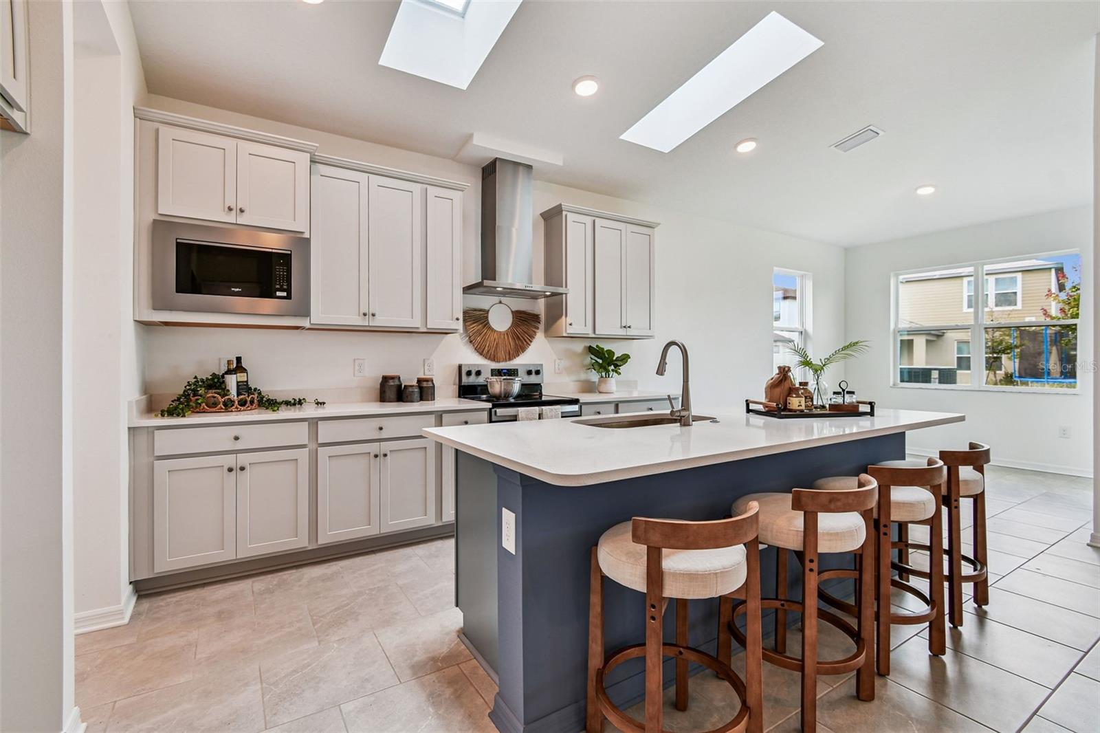 Image 7 of 77 For 11818 Moonsail Drive