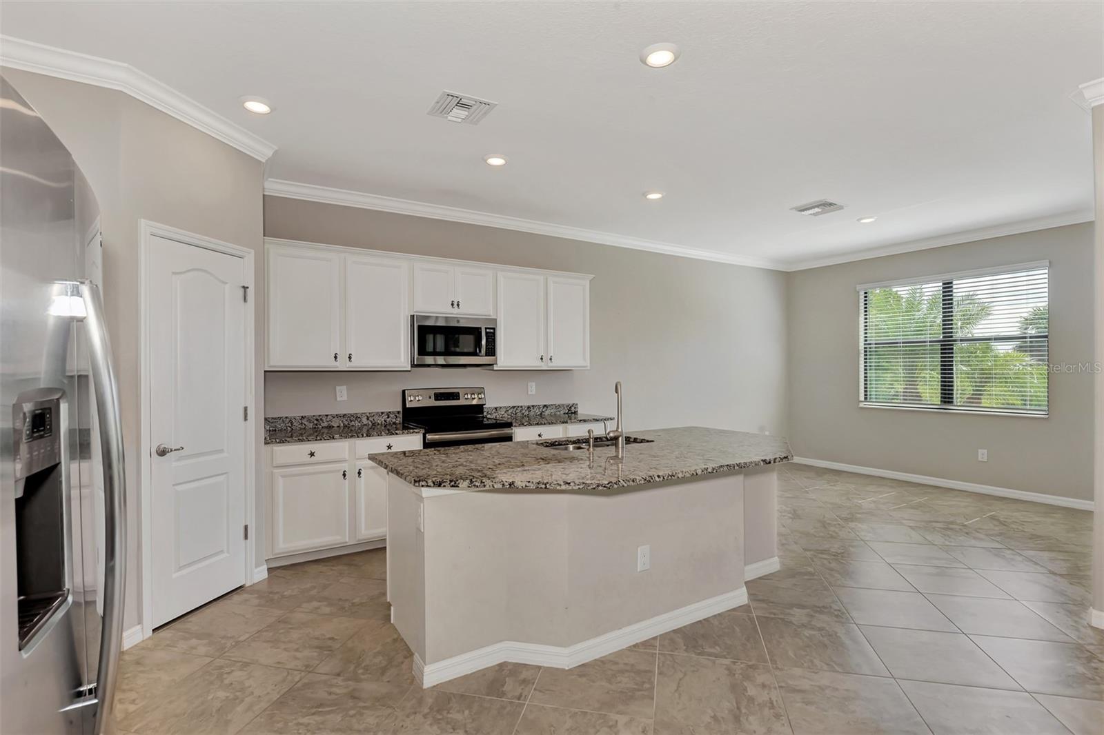 Image 16 of 42 For 10113 Fiddlewood Drive