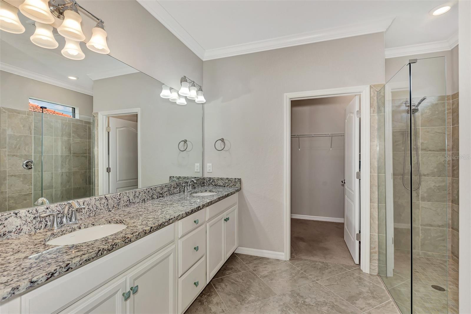 Image 27 of 42 For 10113 Fiddlewood Drive