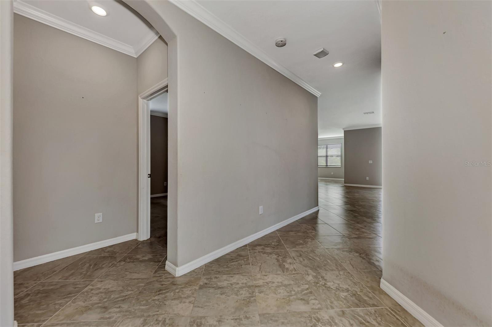 Image 9 of 42 For 10113 Fiddlewood Drive