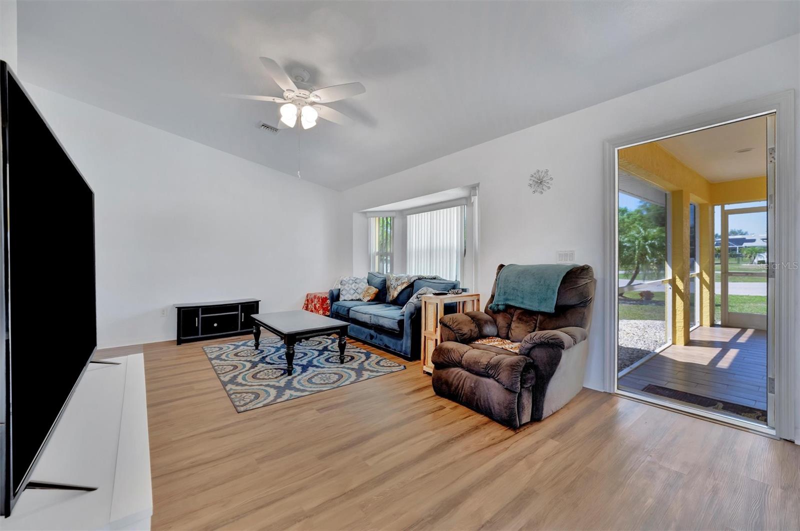 Image 14 of 58 For 27142 Villarrica Drive