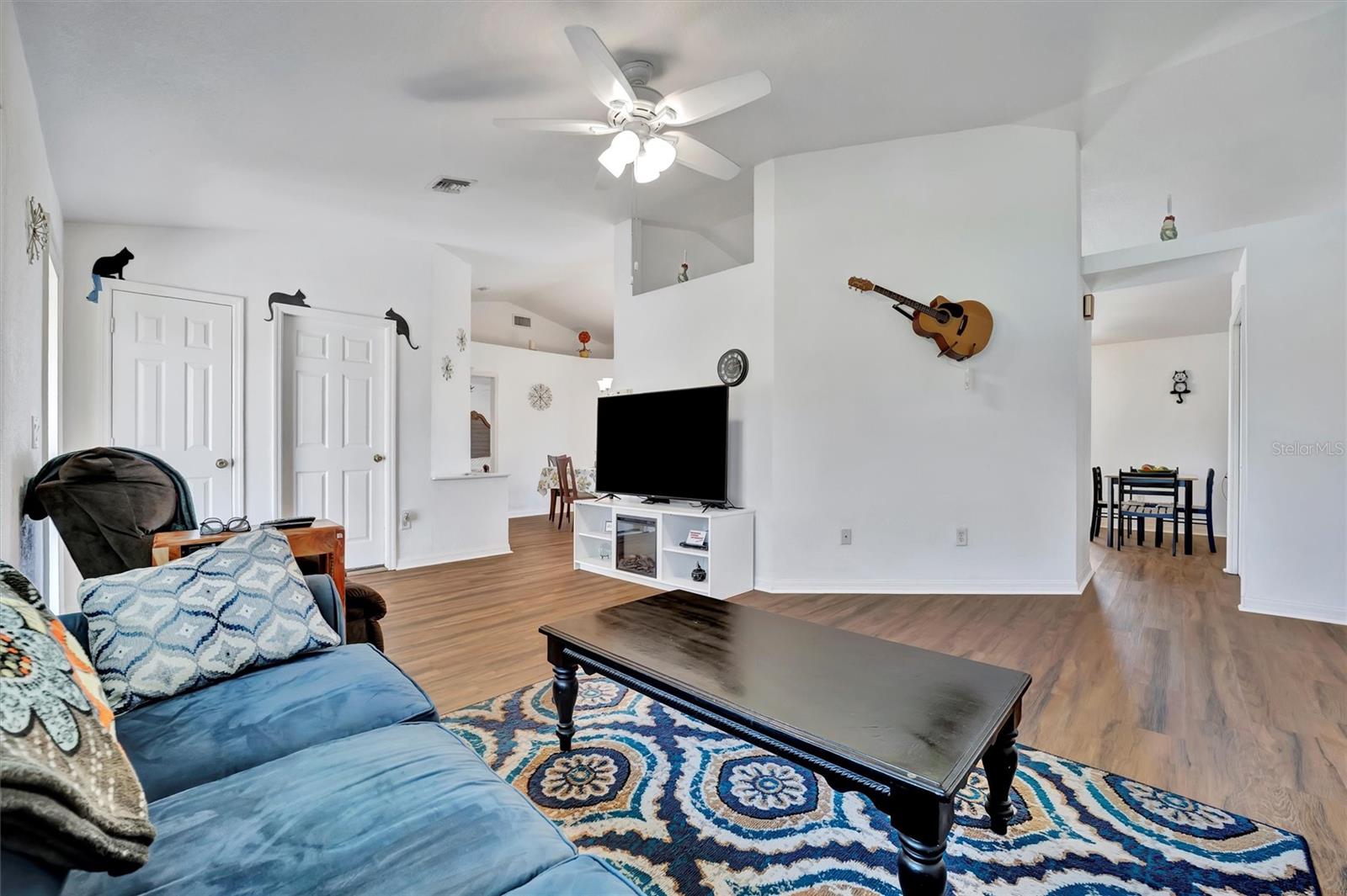 Image 17 of 58 For 27142 Villarrica Drive