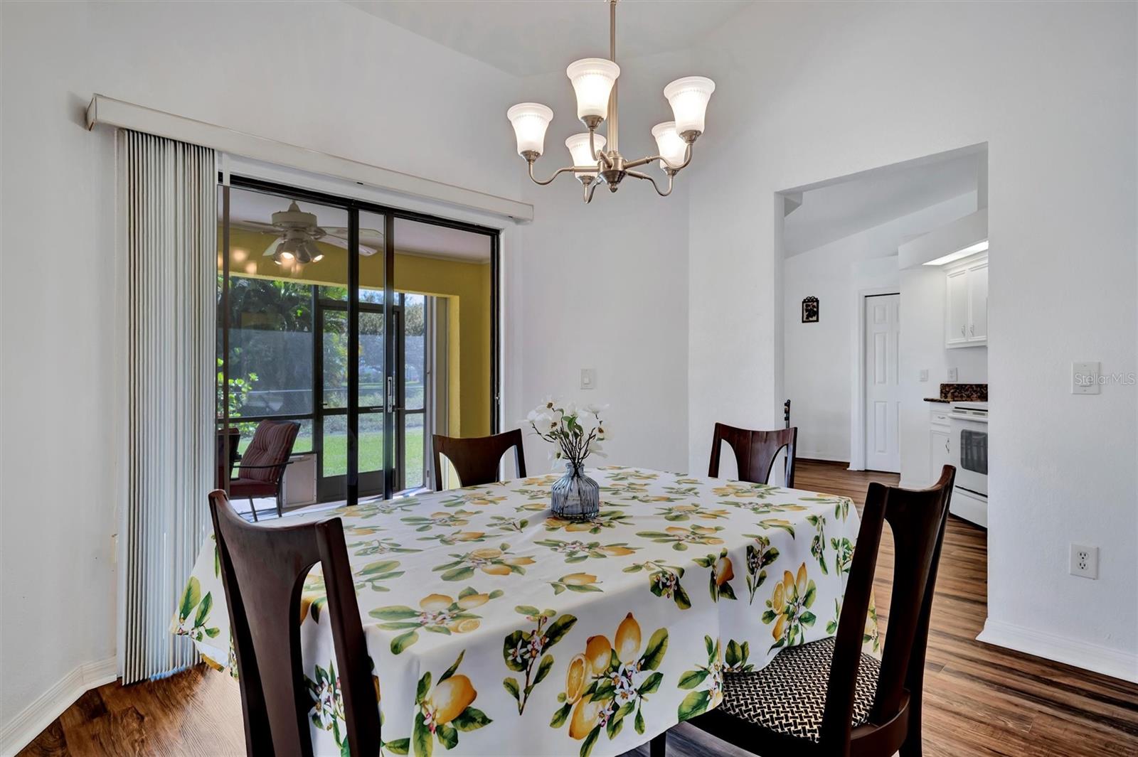 Image 20 of 58 For 27142 Villarrica Drive