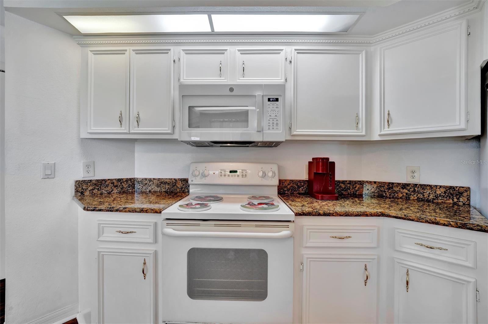 Image 27 of 58 For 27142 Villarrica Drive