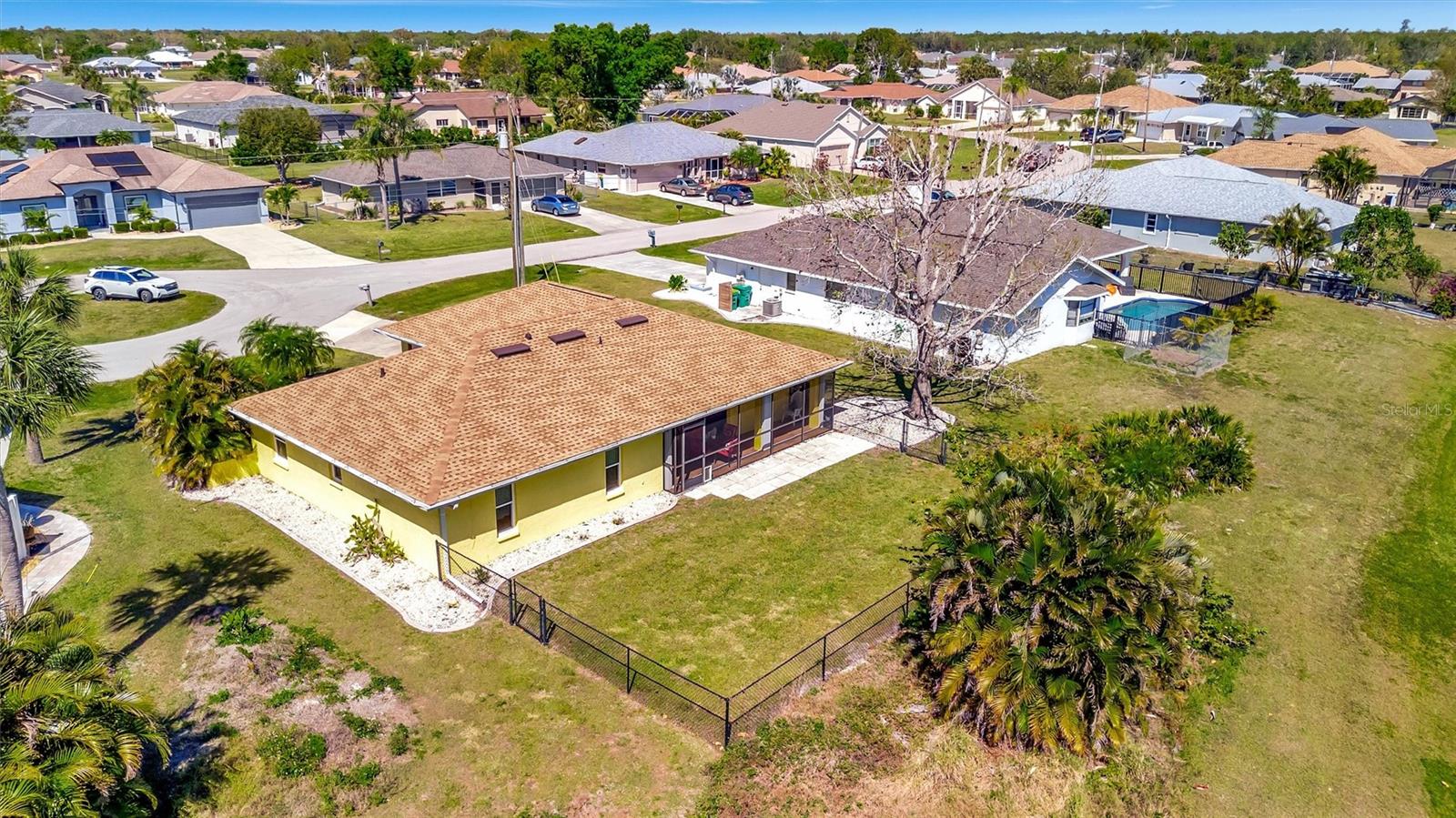 Image 8 of 58 For 27142 Villarrica Drive