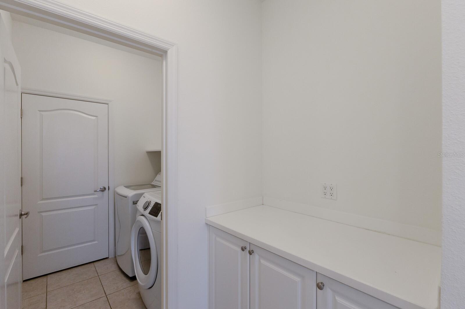 Image 12 of 27 For 7742 Ridgelake Circle