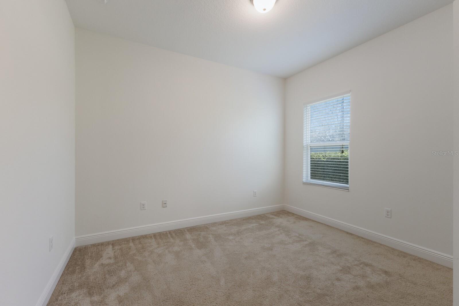Image 19 of 27 For 7742 Ridgelake Circle