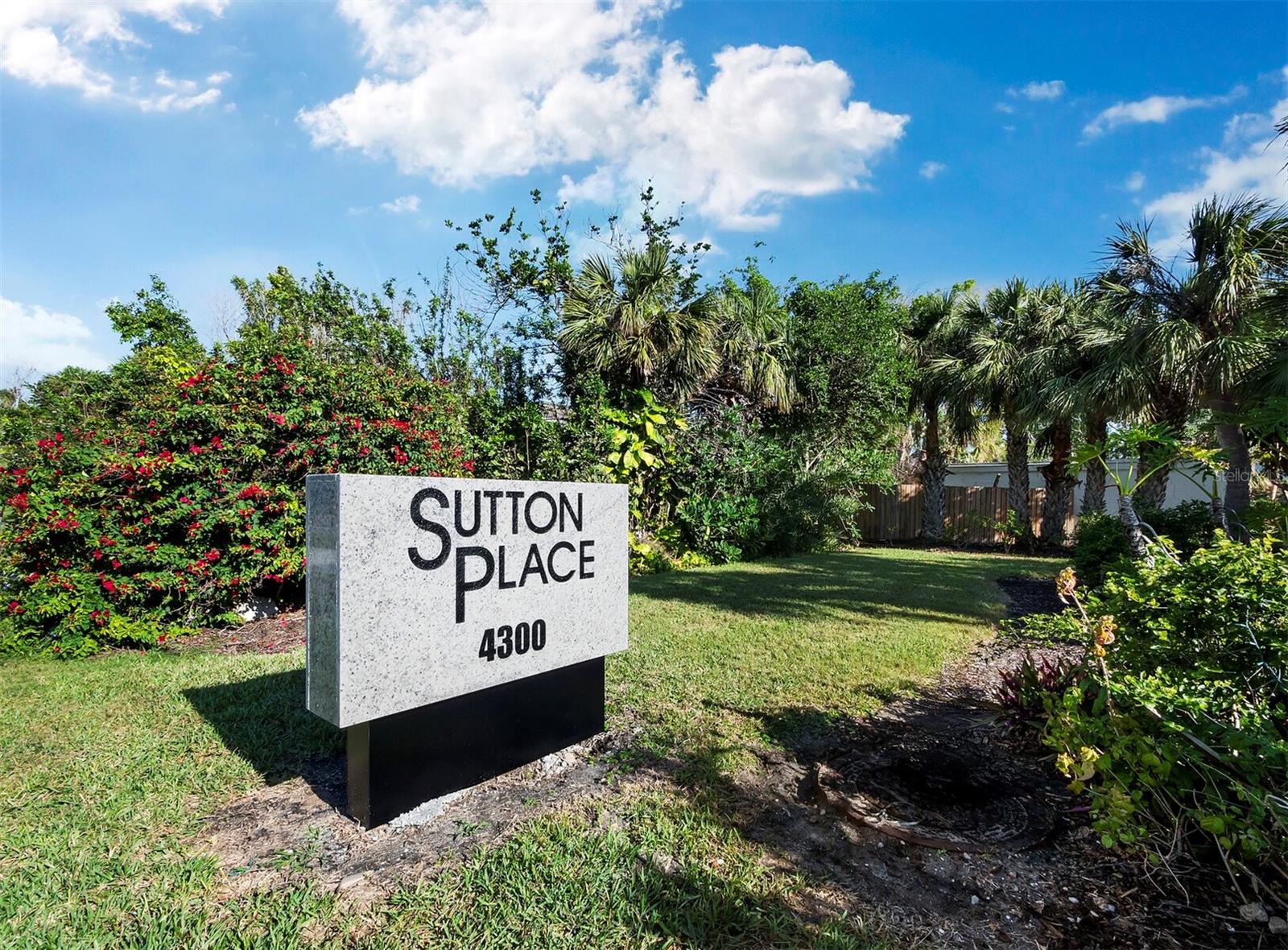 Image 51 of 53 For 600 Sutton Place 104b