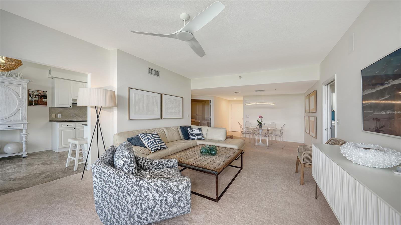 Image 11 of 61 For 1800 Benjamin Franklin Drive B308