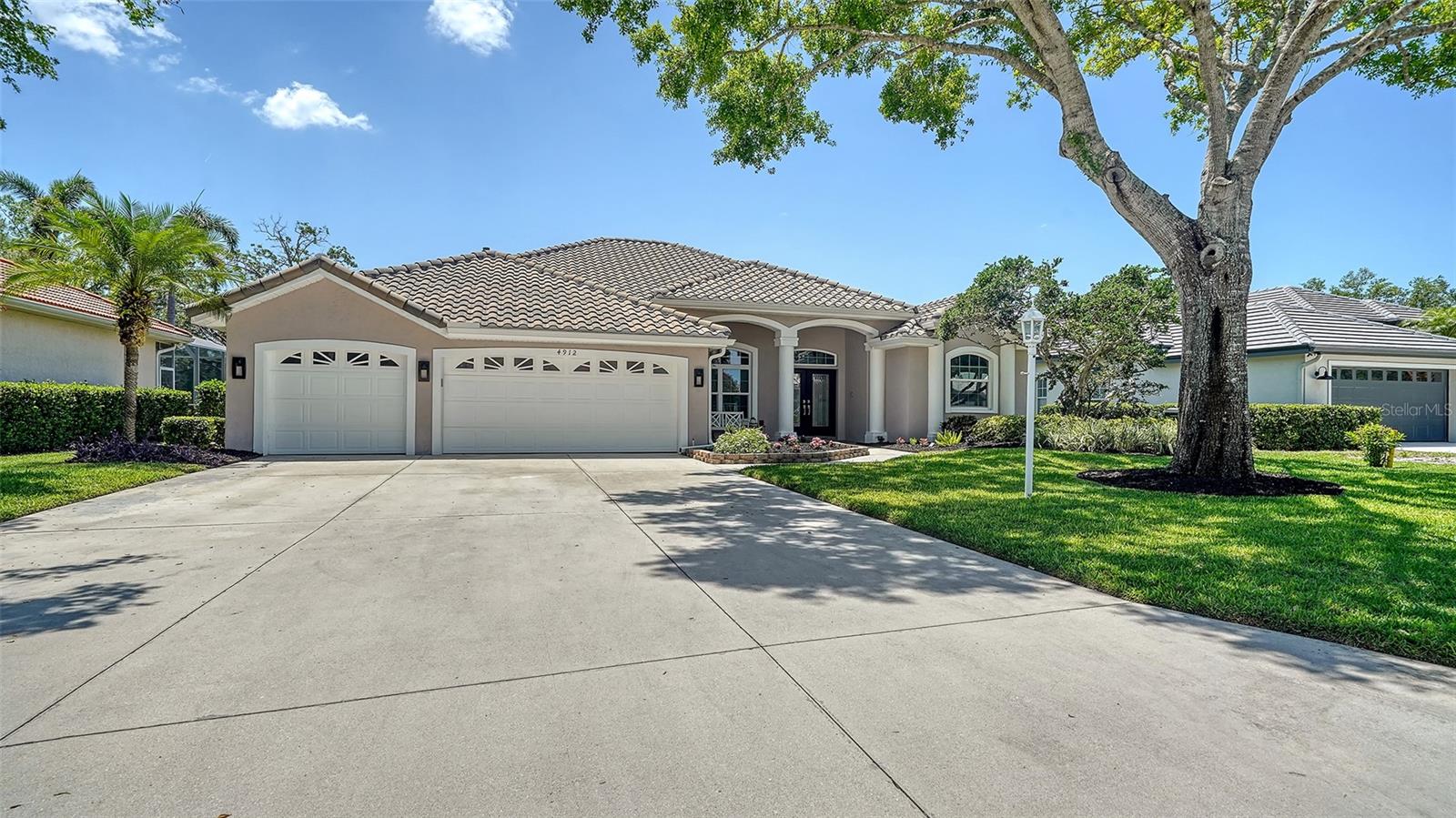 Image 2 of 49 For 4912 Old Oakleaf Drive