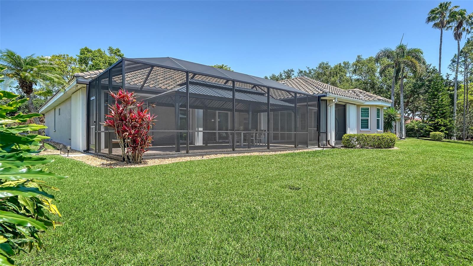 Image 42 of 49 For 4912 Old Oakleaf Drive