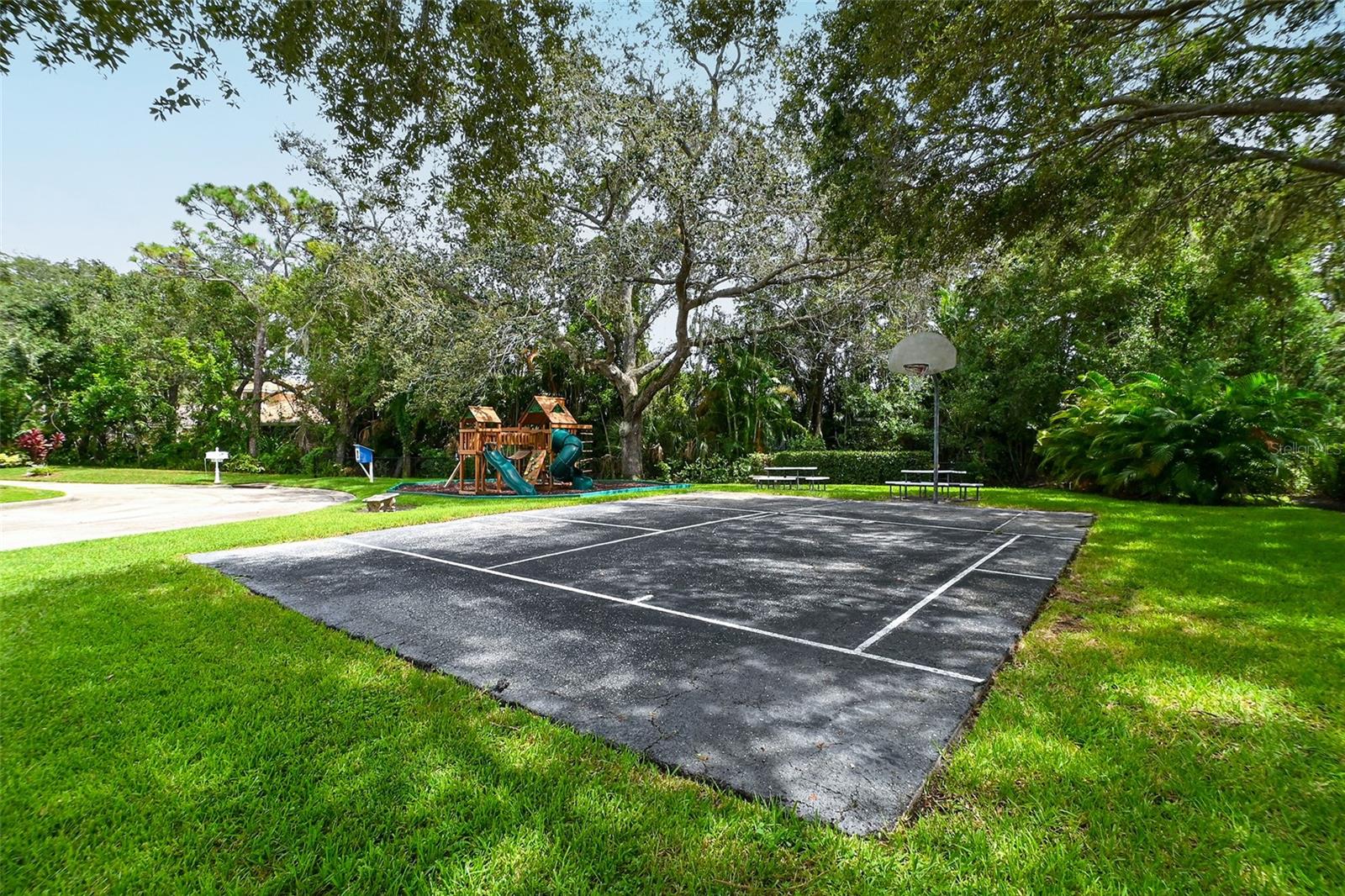Image 45 of 49 For 4912 Old Oakleaf Drive