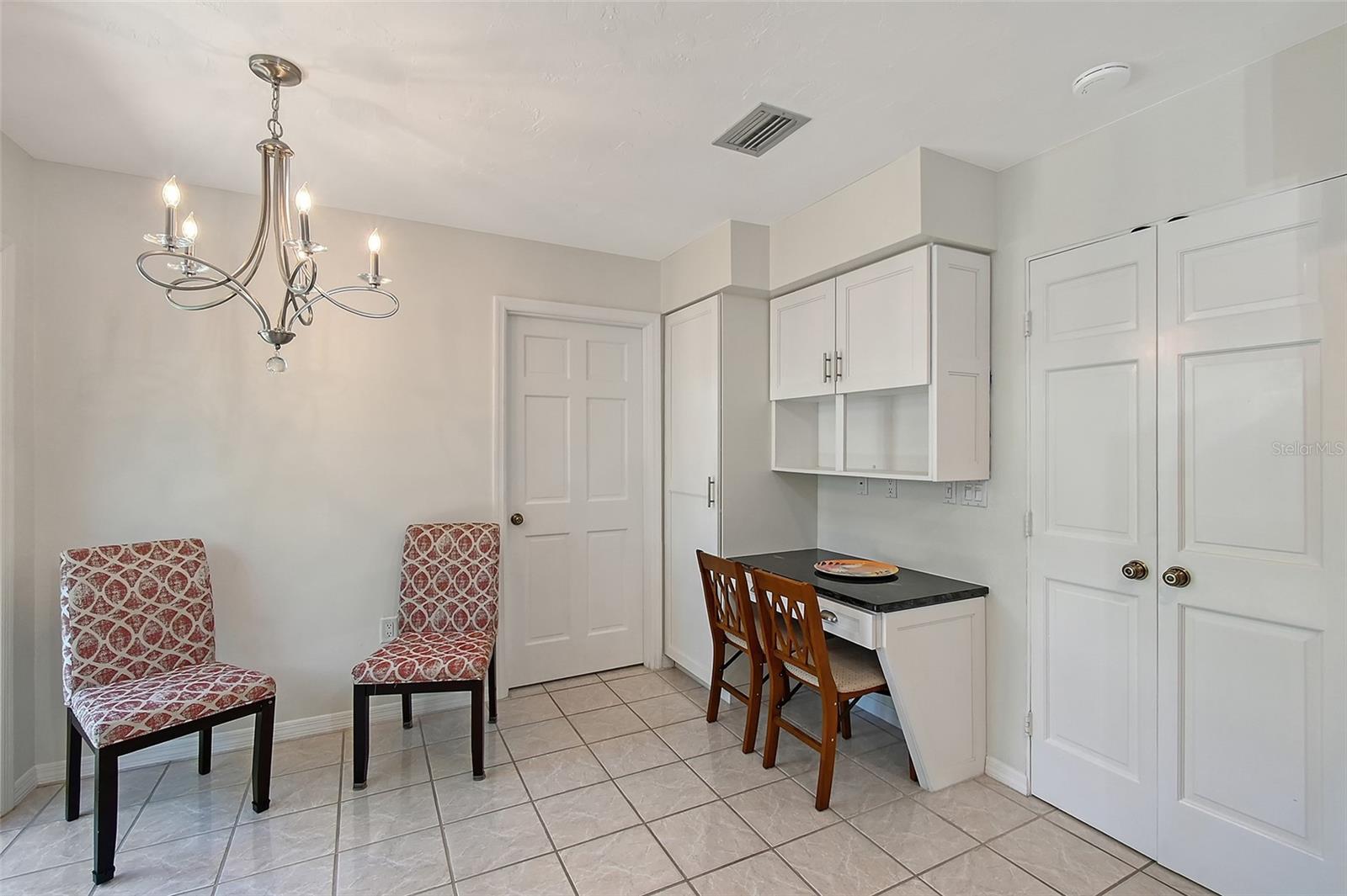 Image 16 of 82 For 3704 Prairie Dunes Drive