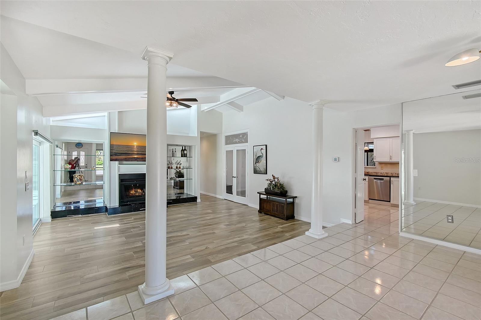 Image 4 of 82 For 3704 Prairie Dunes Drive