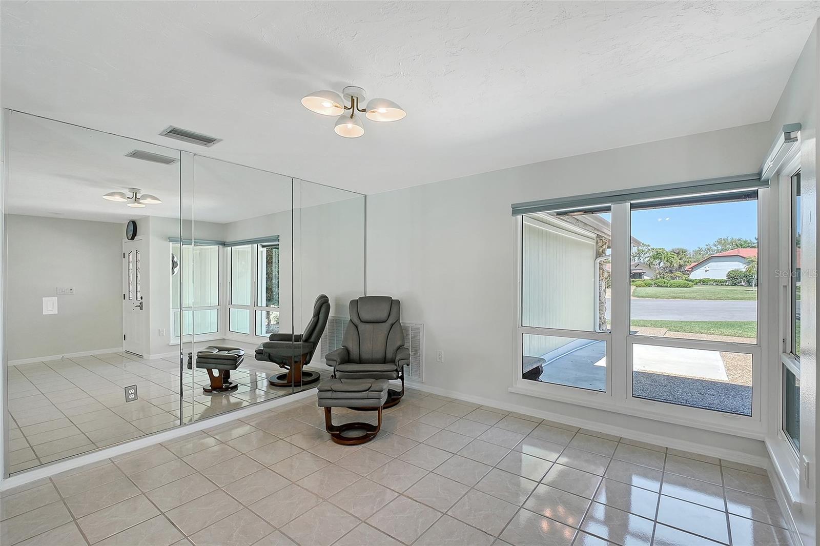Image 9 of 82 For 3704 Prairie Dunes Drive