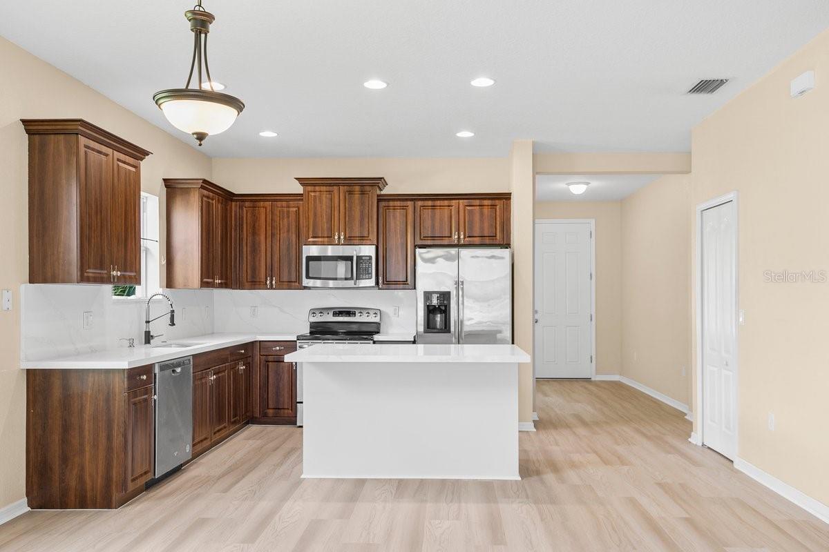 Image 11 of 43 For 11790 Fennemore Way