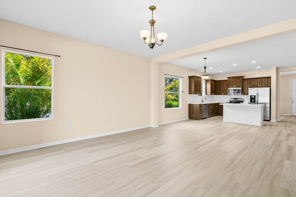 Image 18 of 43 For 11790 Fennemore Way