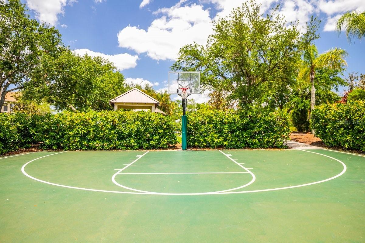 Image 26 of 43 For 11790 Fennemore Way