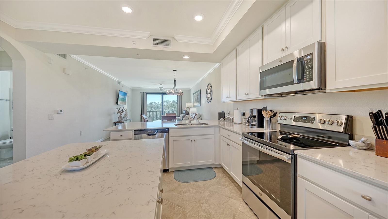 Image 20 of 49 For 17510 Gawthrop Drive 305